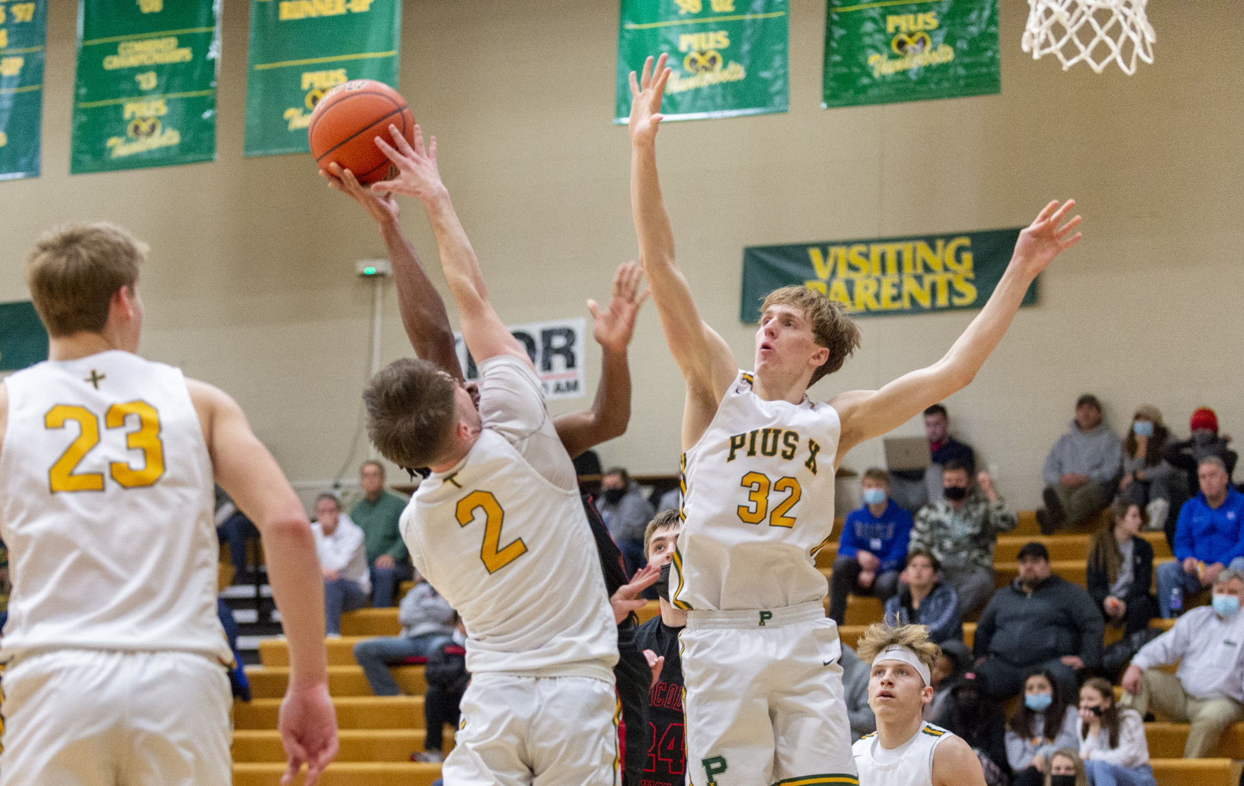 Lincoln High vs. Lincoln Pius X, 1.14